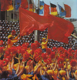 Demonstration, in: Nationales Jugenfestival der DDR 1979, hg. v. Zentralrat der FDJ, Verlag Zeit im Bild, Dresden 1979, S. 24.