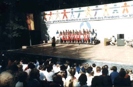 offizielle Dia-Fotos ber die Pionierrepublik ''Wilhelm Pieck'', 1980er Jahre, DDR-Prokuktion (exakte Angabe folgt)