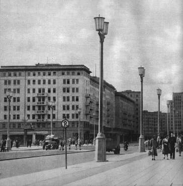 Trott, Fritz/ Erdmann, Horst, 10 Jahre Nationales Aufbauwerk in der Hauptstadt Berlin, hg. v. Ausschu der Nationalen Front des Demokratischen Deutschland der Hauptstadt Berlin Nationales Aufbauwerk, Berlin [o.J.], S. 36.